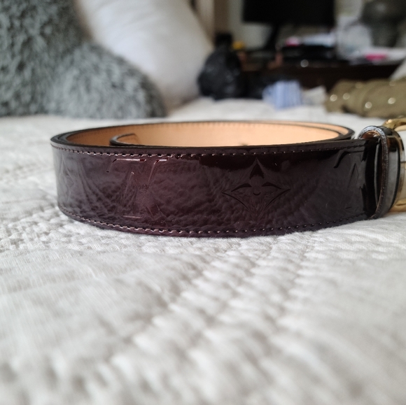 Classic LV (Louis Vuitton) burgundy belt - Picture 3 of 10